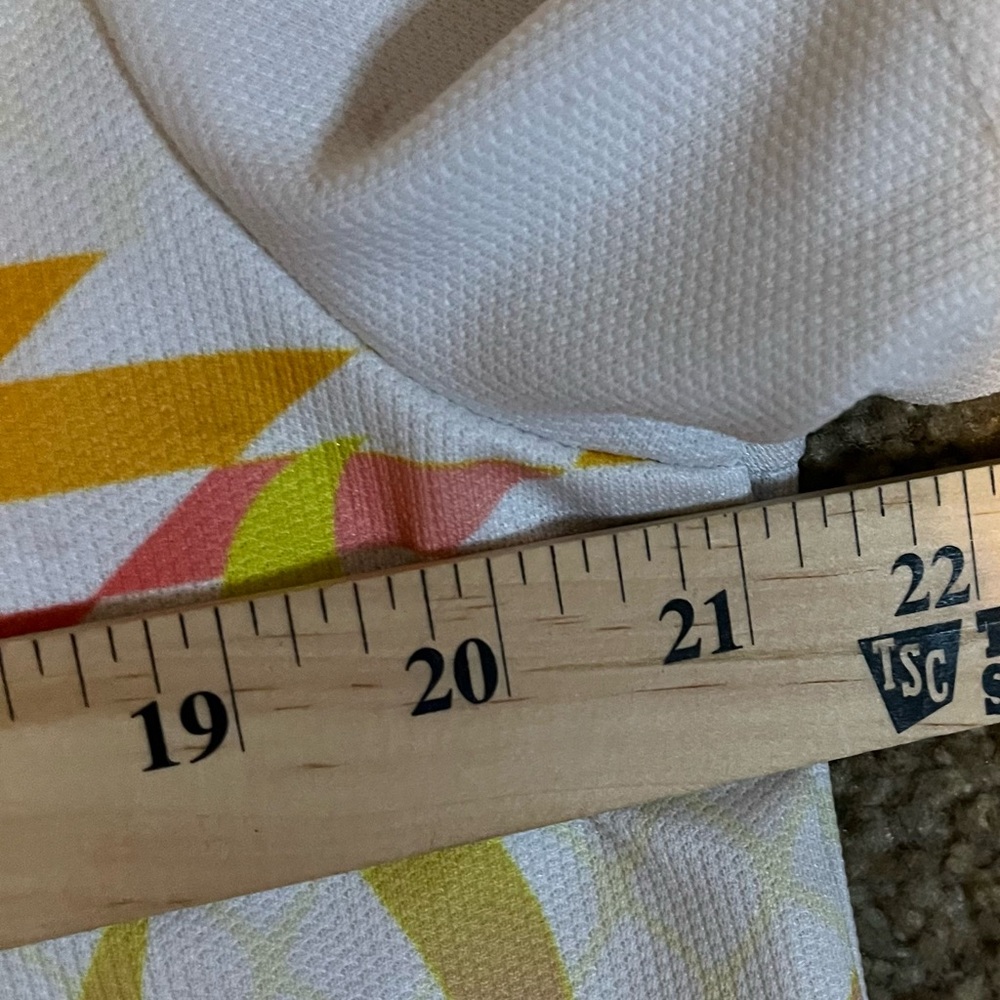 Smoke Rise Women's White Graphic Crop Top size L - Picture 8 of 12